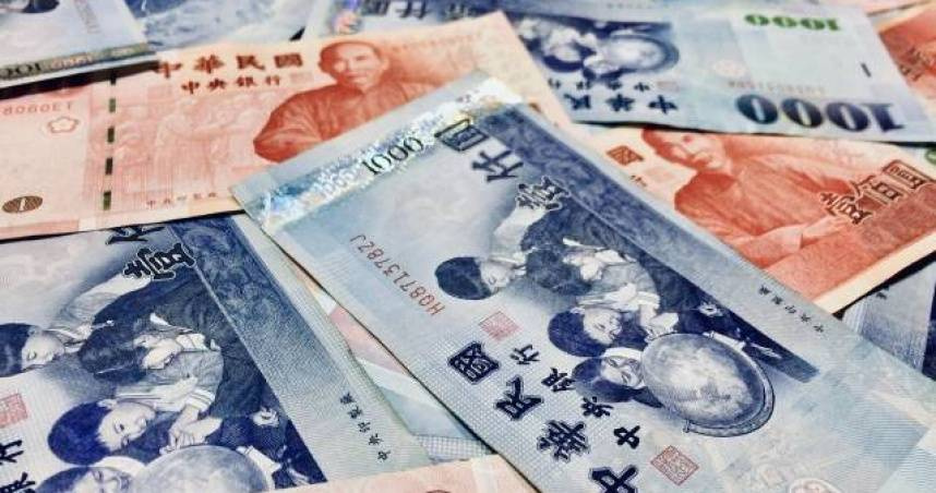 勞保局中秋前發錢了　10筆款項陸續匯進勞工帳戶